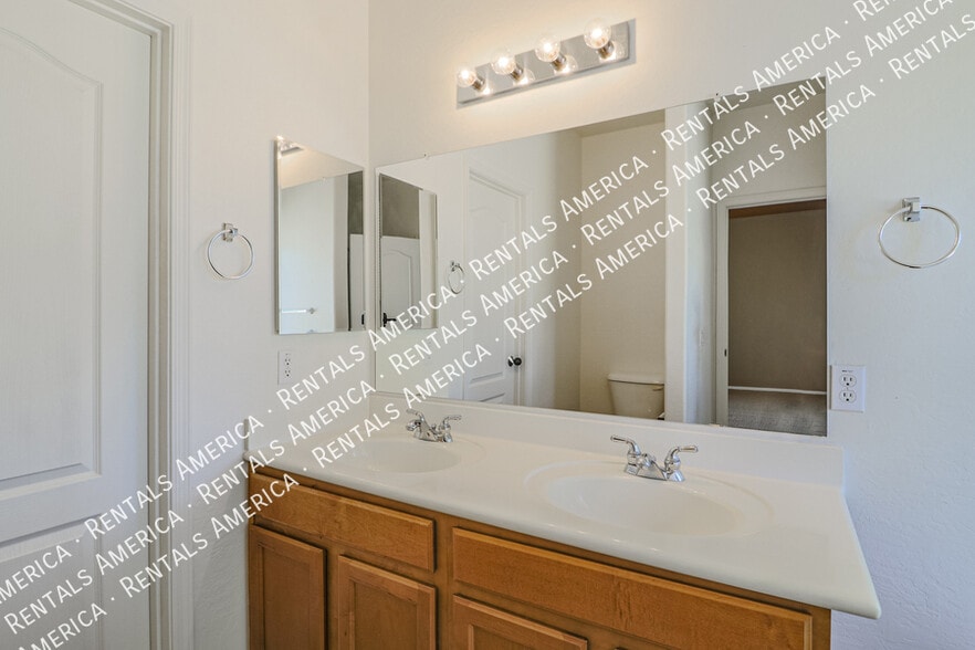 Building Photo - 28683 N Sedona Pl