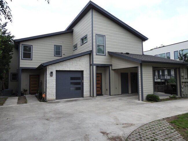 Building Photo - 4014 Clawson Rd