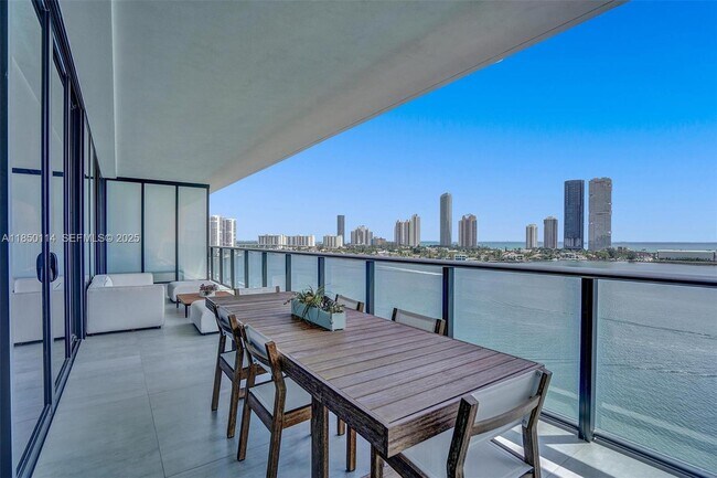 Building Photo - 5000 Island Estates Dr