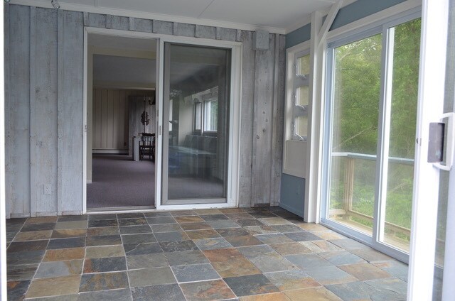 Building Photo - 2 Pine Hill Rd