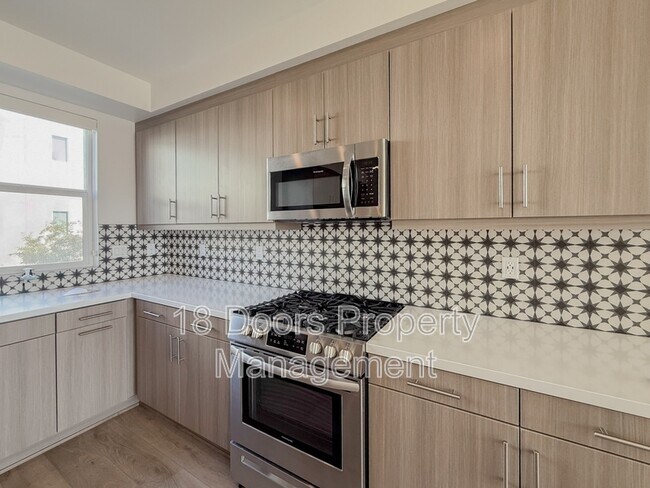 Building Photo - 10482 San Diego Mission Rd