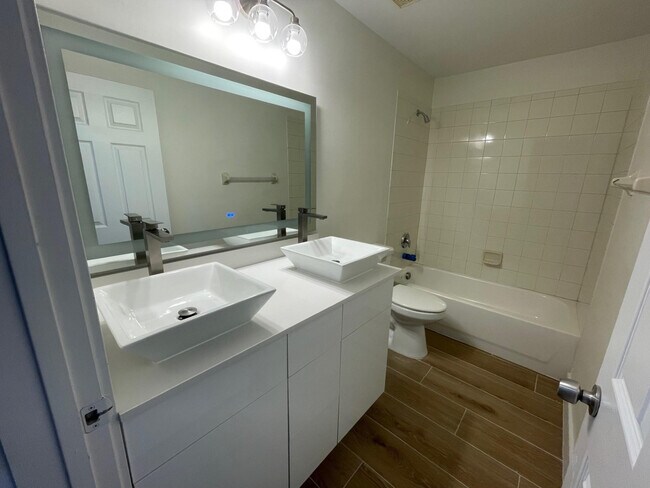 Building Photo - 12472 SW 44th Ct