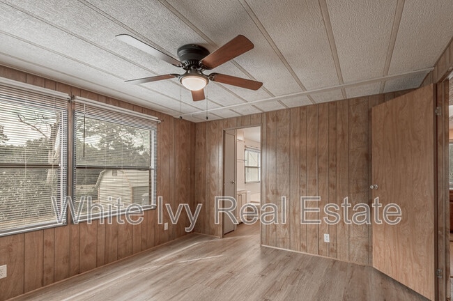 Building Photo - 30 Allen Rd