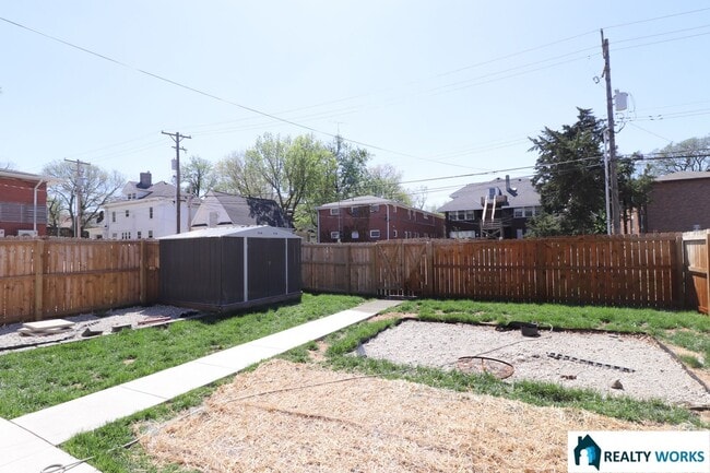 Building Photo - 1619-1623 D Street