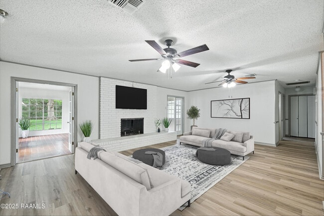 Building Photo - 301 Estainville Ave