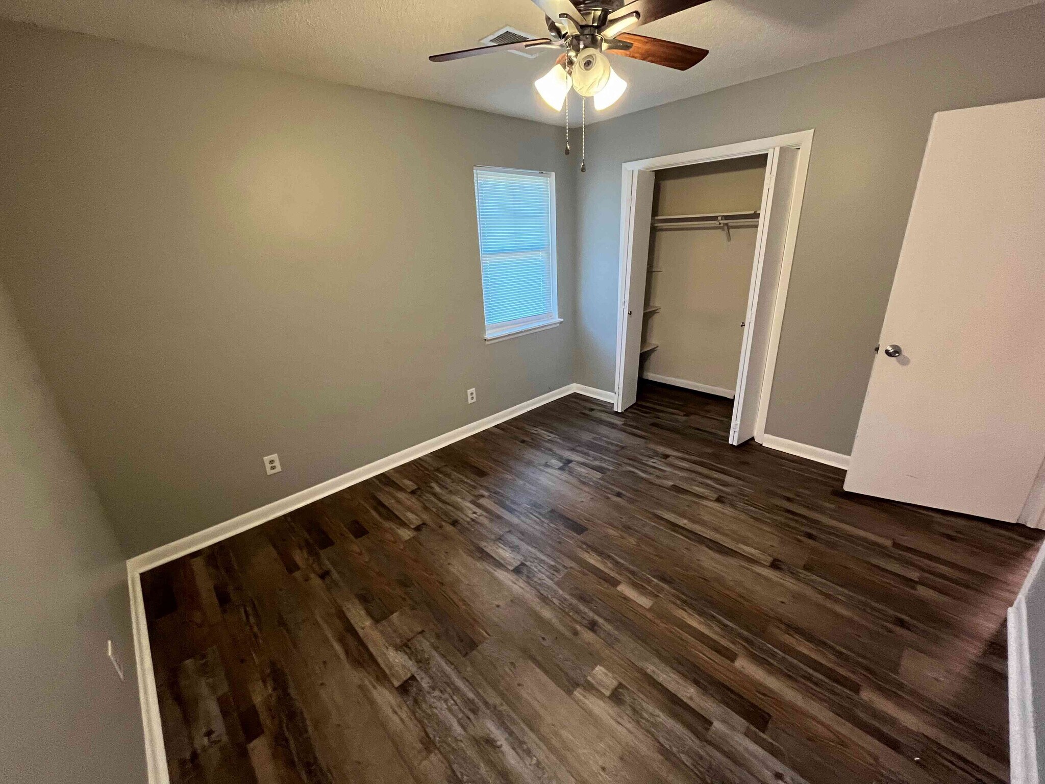 Building Photo - 3005 Sumac Rd SW