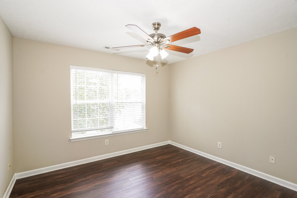 Building Photo - 3525 Mt View Ridge Dr