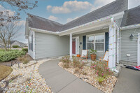 Building Photo - 2703 Bow Hunter Dr