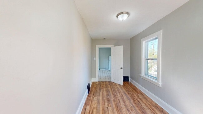 Building Photo - 3149 W 32nd St
