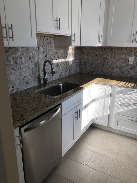 Building Photo - Fairview Street Apartments