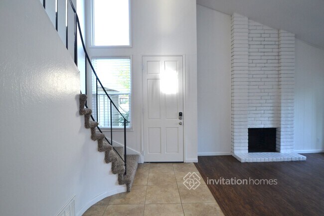 Building Photo - 7704 Guenivere Way