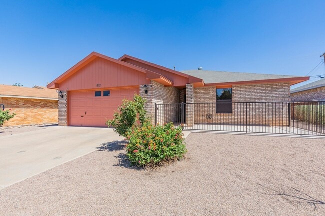 Primary Photo - Beautiful 3 Bedroom/2 Bath Home