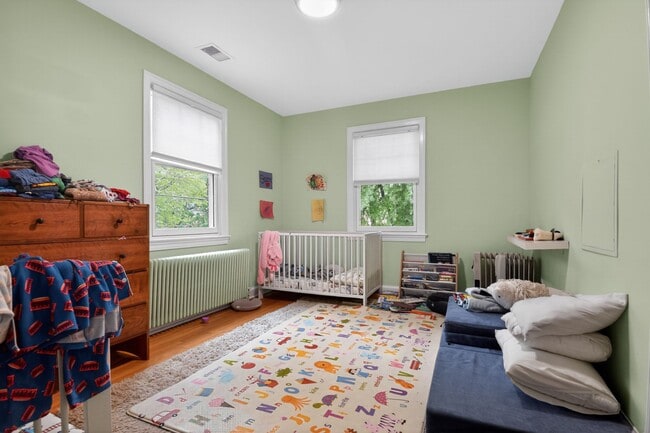 Building Photo - 4825 Butterworth Pl NW