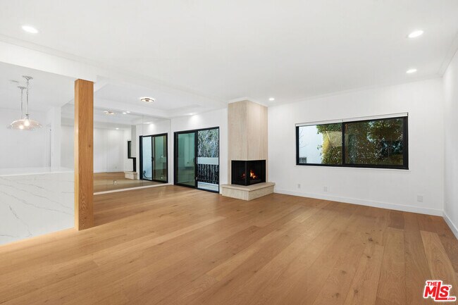 Building Photo - 234 S Tower Dr