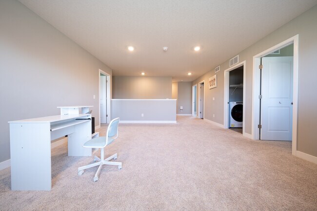 Building Photo - 8634 Platinum Cove