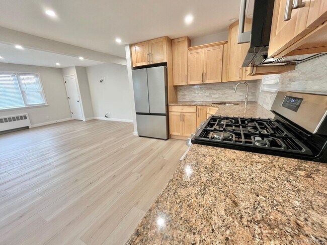 Building Photo - 237 Woodland Ave