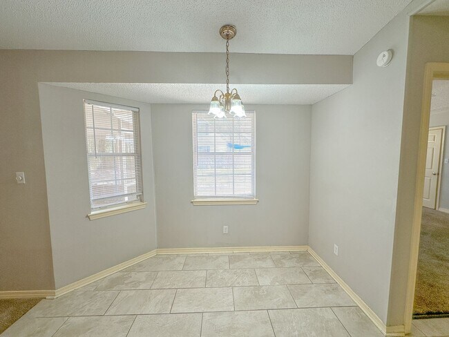 Building Photo - 3 Bedroom 2 Bath home in Marblehead Estates, located in Milton, FL!