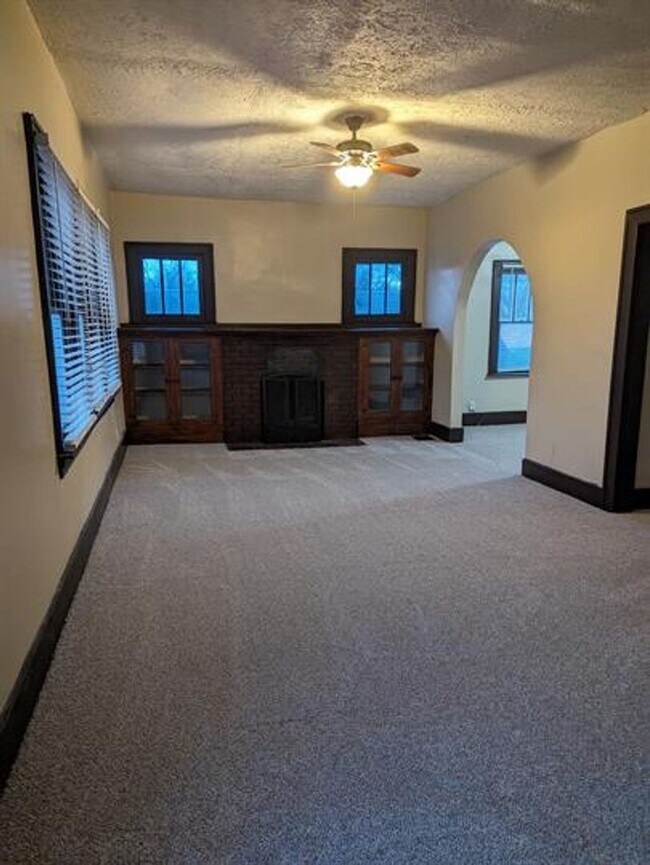 Building Photo - 3907 Northwestern Pkwy