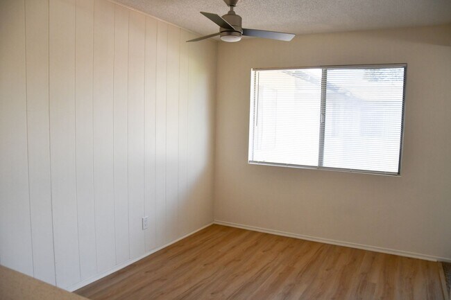 Building Photo - Tularosa (344) West