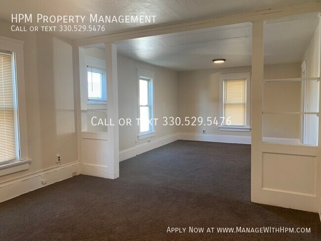 Building Photo - 1109 Hoover Pl NW