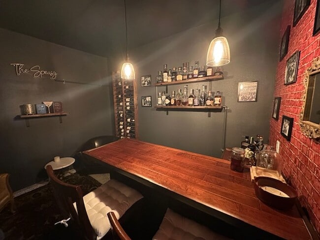 Building Photo - Brentwood 4 bd/2.5 bath with Speakeasy Room behind 2 car garage! Incredible backyard patio, outdo...