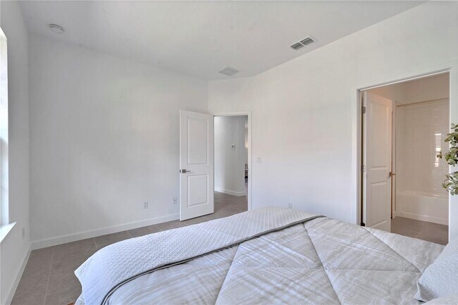 Building Photo - 1563 Cumin Dr