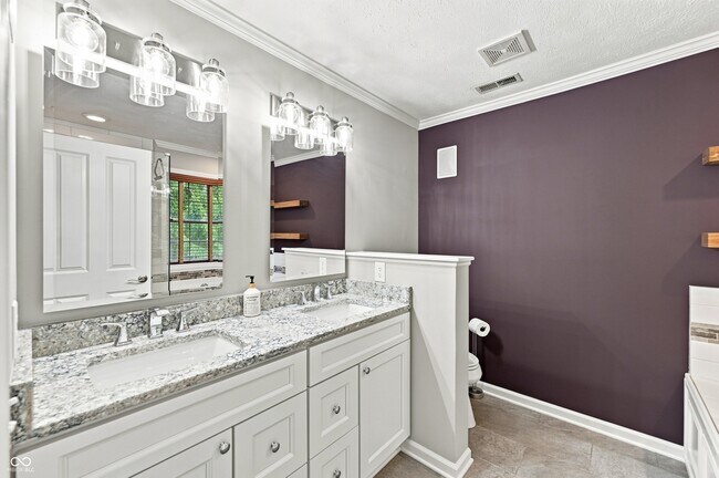 Building Photo - 353 Autumn Dr