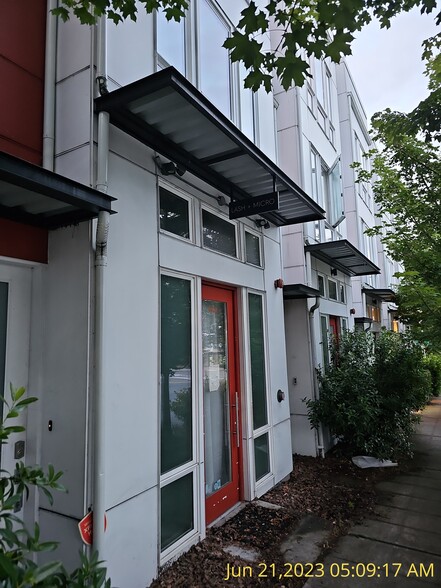 store front - 6708 15th Ave NW