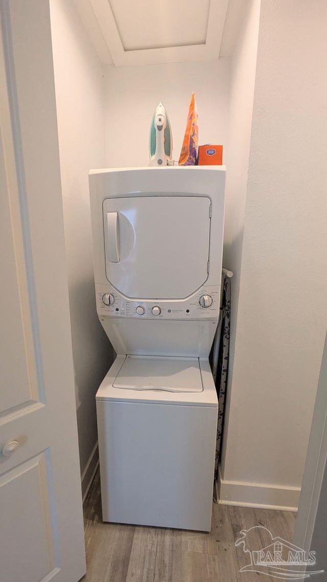 Building Photo - 379 S Clubbs St