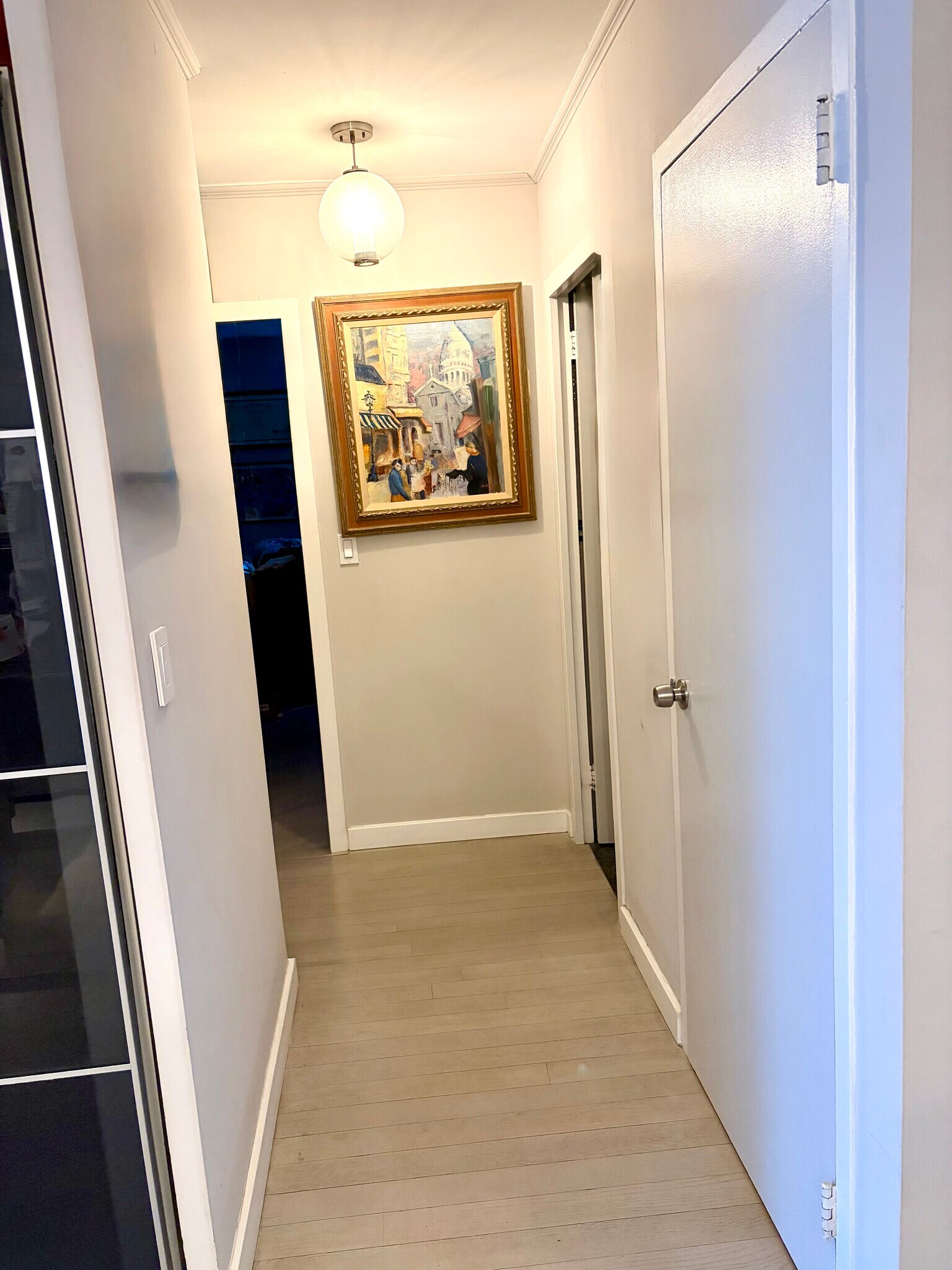 Building Photo - 129 E Bellevue Pl