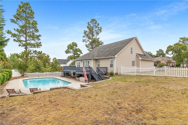 Building Photo - 108 Camberly Ln