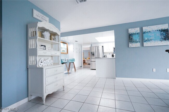 Building Photo - 1351 Oaklawn Ct