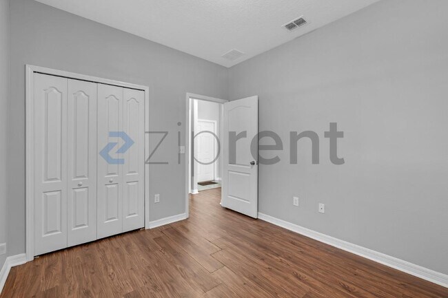 Building Photo - 16622 Myrtle Sand Dr