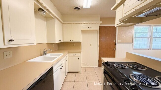 Building Photo - 4313 58th St