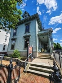 Building Photo - 390 Broadway