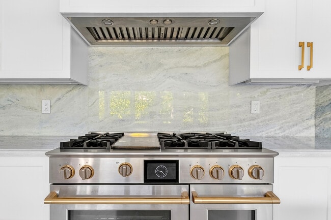 Building Photo - 107 E Inlet Dr