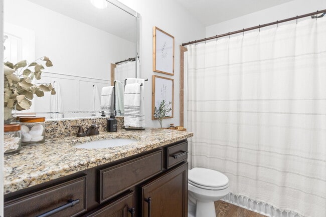 Building Photo - 649 Fox Hound Dr