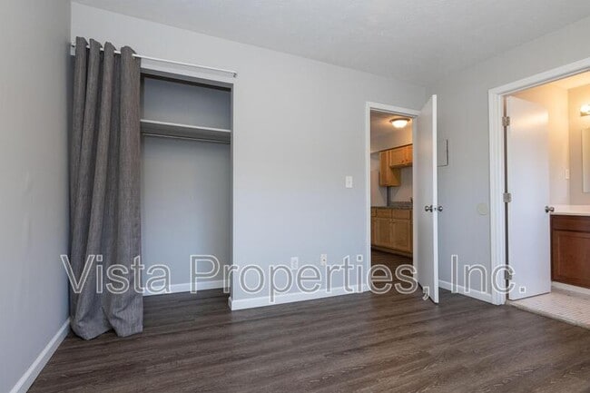 Building Photo - 4806 Saddlebrook Ln