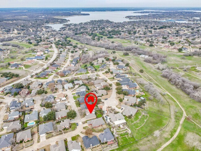 Building Photo - 8434 Golf Club Cir