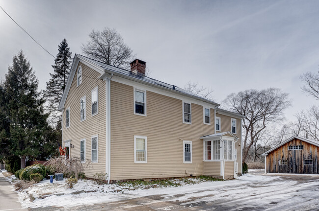 Building Photo - 45-47-47 Middletown Ave