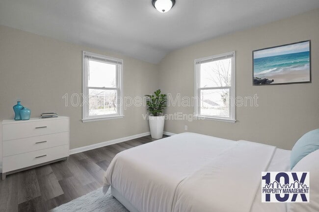 Building Photo - 99 N Waverly St