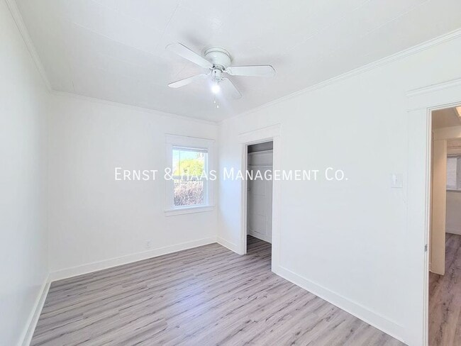 Building Photo - 2068 Linden Ave