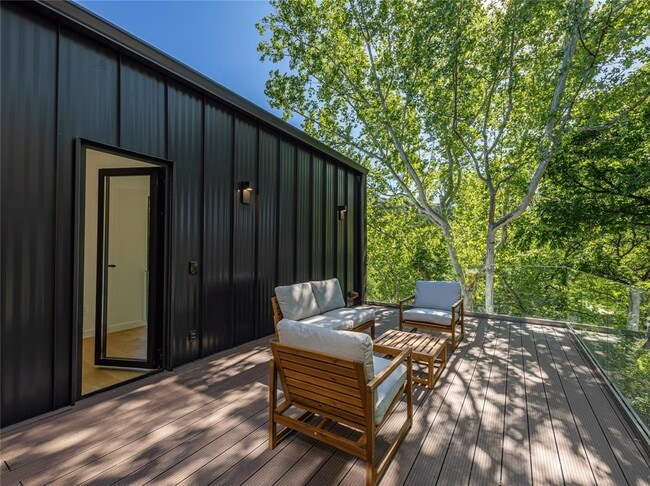 Building Photo - 2806 Geronimo Trail