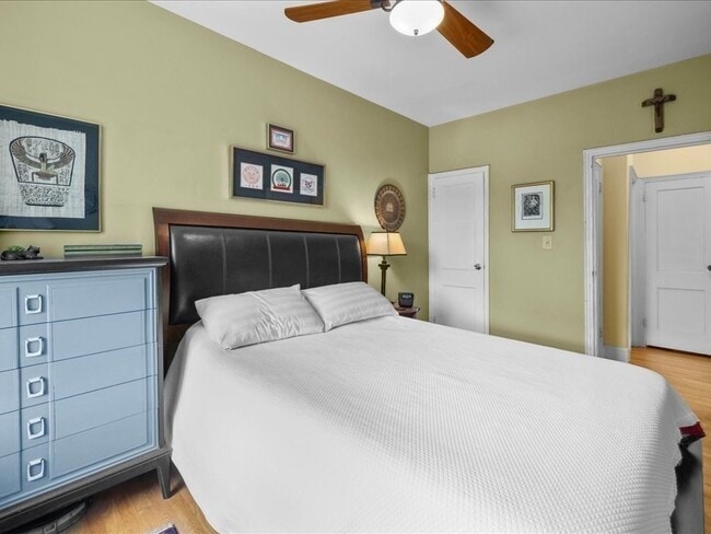 Building Photo - 228 Commonwealth Ave