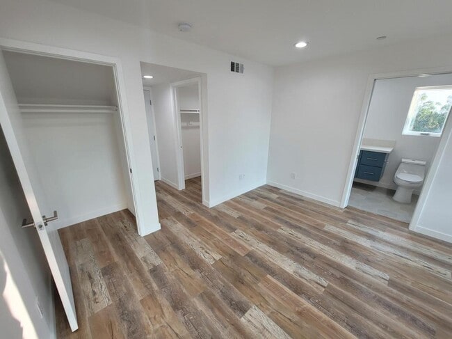 Building Photo - 700 Parkman Ave
