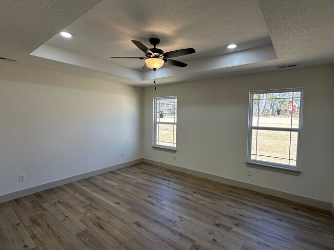 Building Photo - BRAND NEW 3 Bed 2 Bath in WAYNESVILLE - FOR RENT