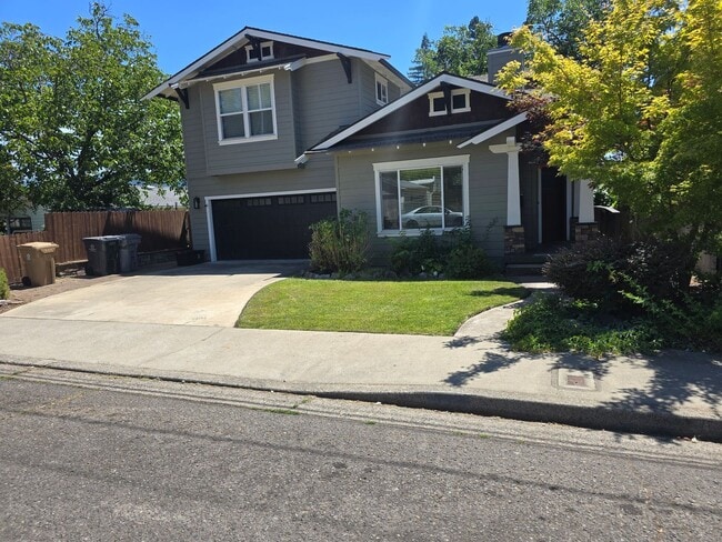 Building Photo - 3 bed 2.5 bath  Home for Rent in Grants Pass