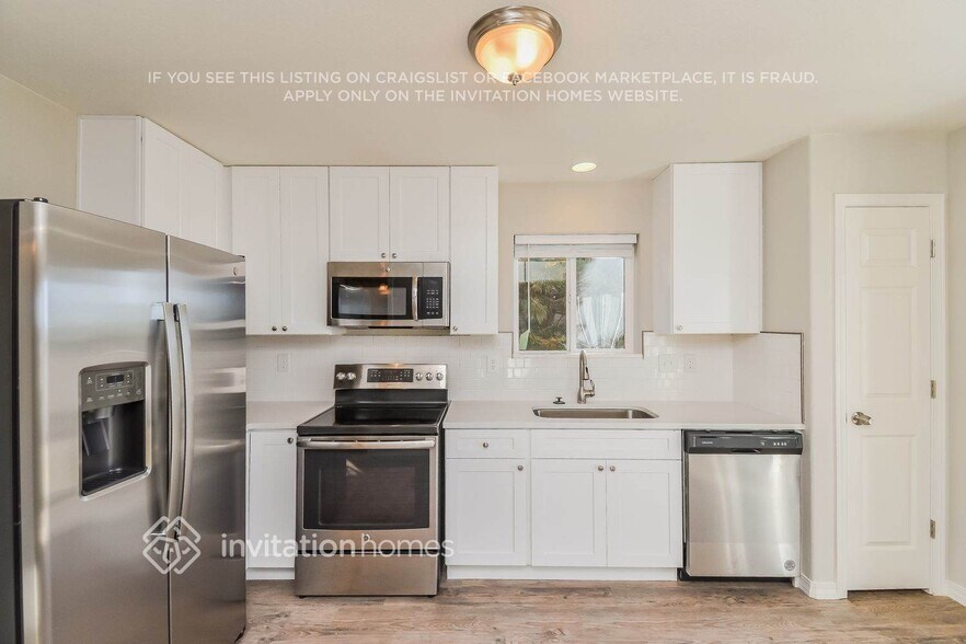 Building Photo - 7647 Manistique Dr