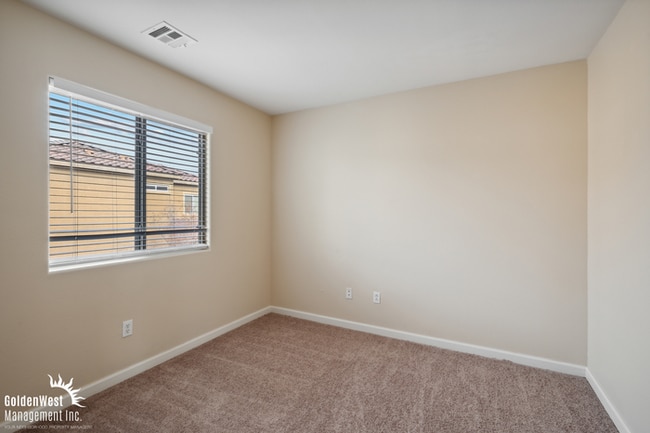 Building Photo - Charming Two-Story 3Bdm 2.5Ba Home in North Las Vegas!