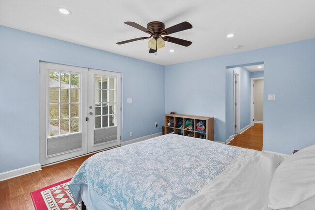 Building Photo - Spacious 4-Bedroom, 2.5-Bath Home E Duffy